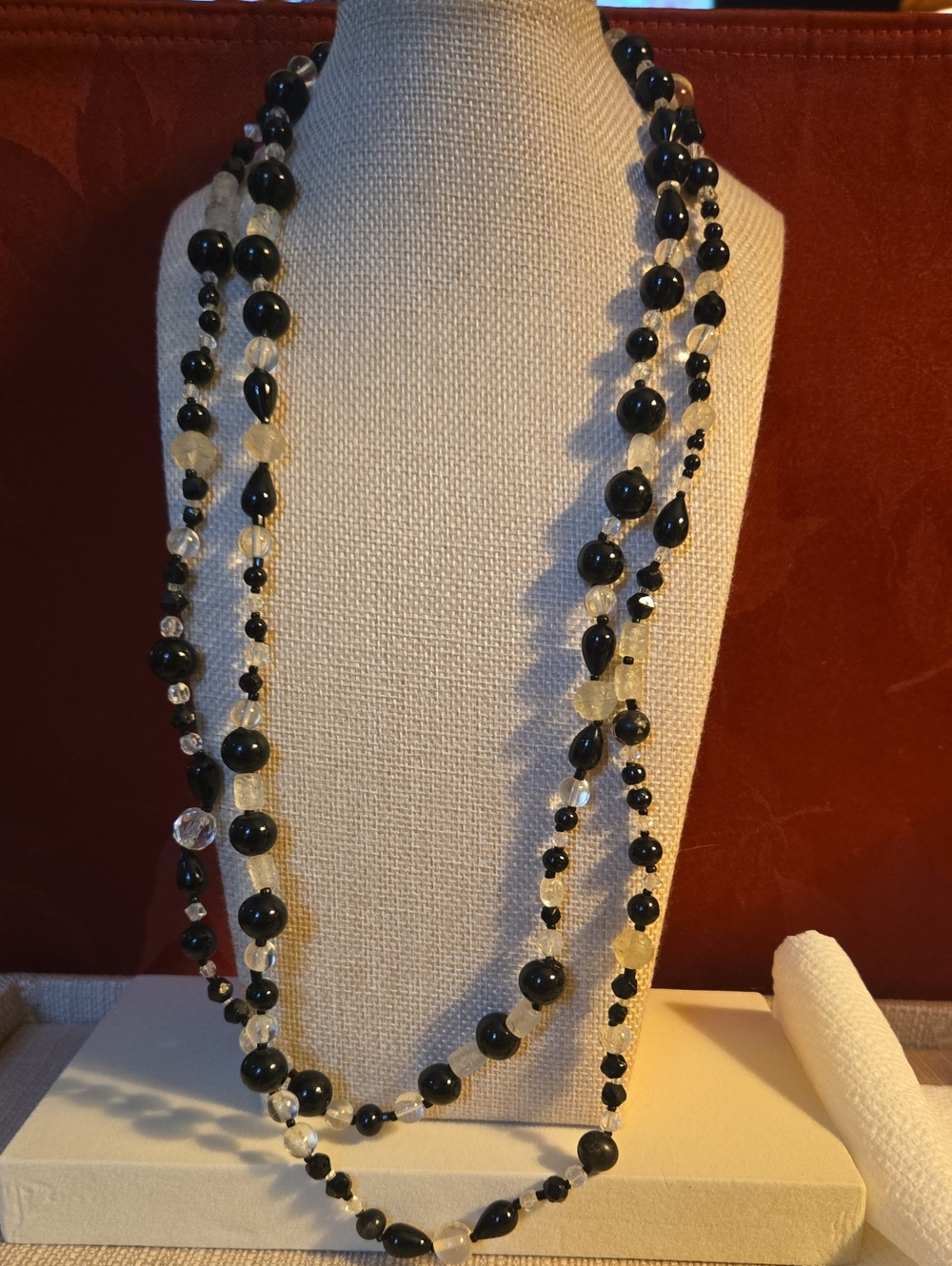 Elegant Black and Clear Glass Bead Women's Necklace